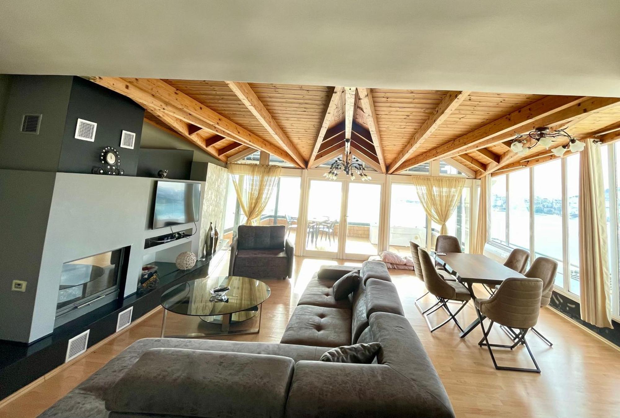 Seaview Golden Penthouse Apartment ซารานเดอ ภายนอก รูปภาพ